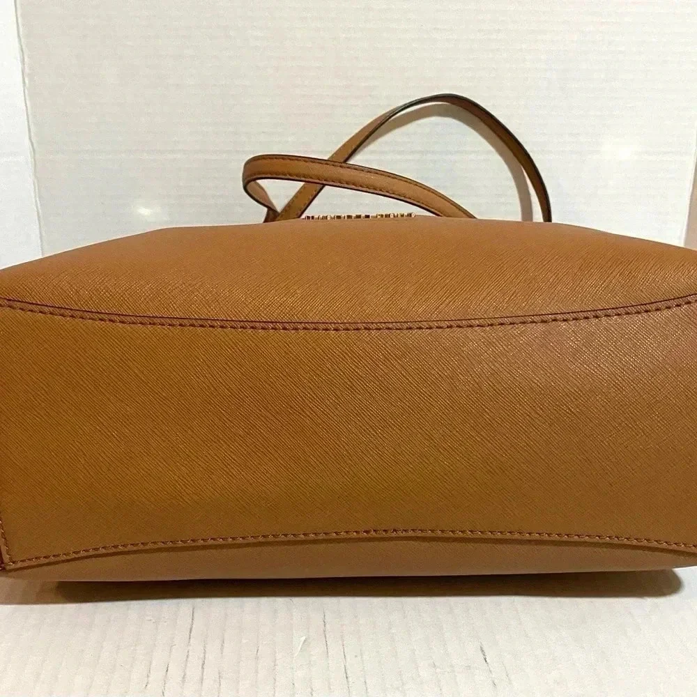 Michael kors brown saffiano leather shoulder handbag
